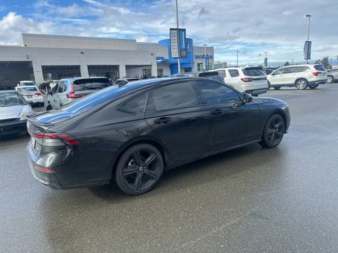 Used 2024 Honda Accord Sport image 3