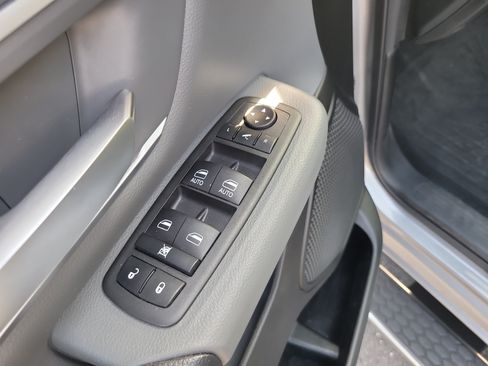 Used 2022 RAM 1500 Big Horn RWD image 17