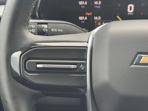 Used 2024 Chevrolet Colorado LT RWD image 21