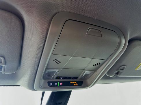 Used 2023 Chevrolet Blazer LT image 31