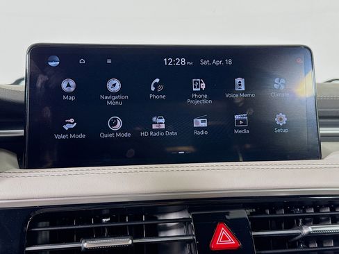 Used 2025 Genesis G70 2.5T RWD image 17