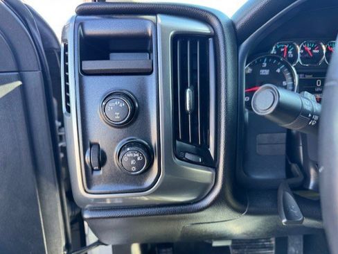 Used 2017 Chevrolet Silverado 1500 LT w/ All Star Edition image 13