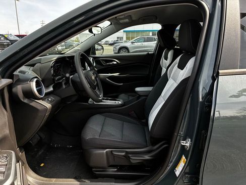 New 2026 Chevrolet Trax LS w/ LS Convenience Package FWD image 16