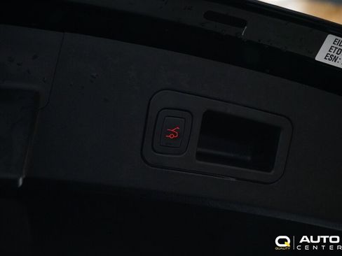 Used 2013 Tesla Model S Performance RWD image 10