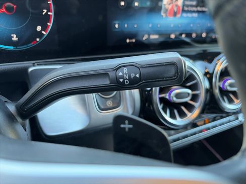 Used 2021 Mercedes-Benz GLB 250 w/ Premium Package image 14