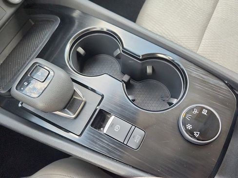 Used 2025 Nissan Rogue SV AWD/4WD image 27