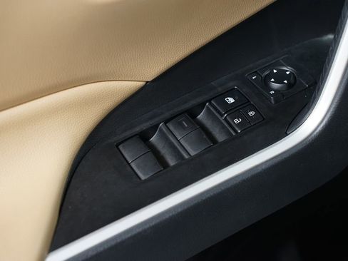 Certified 2025 Toyota RAV4 LE image 29