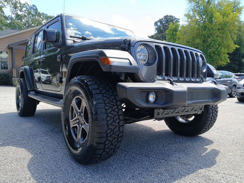 Used 2018 Jeep Wrangler Unlimited Sport S AWD/4WD image 4