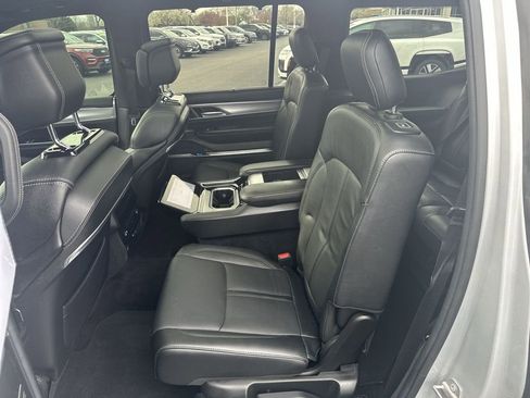 Used 2022 Jeep Grand Wagoneer Series I AWD/4WD image 24