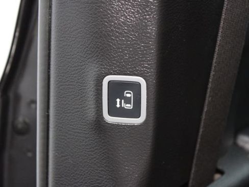 Used 2019 Chrysler Pacifica Touring-L w/ S Appearance Package FWD image 20