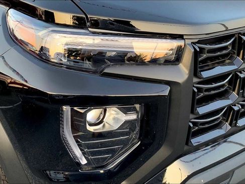 New 2026 GMC Canyon Elevation image 13