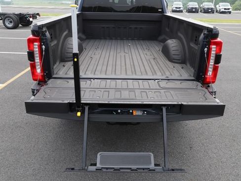 Used 2024 Ford F250 XL w/ STX Appearance Package AWD/4WD image 9
