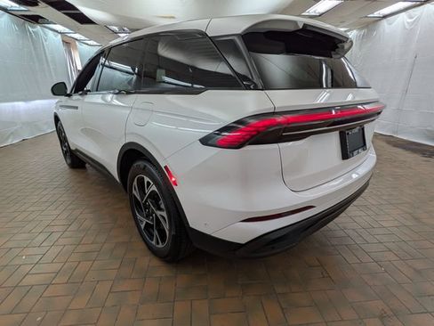 Certified 2024 Lincoln Nautilus Premier w/ Jet Appearance Package AWD/4WD image 5