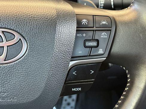 Used 2025 Toyota Camry SE FWD image 26