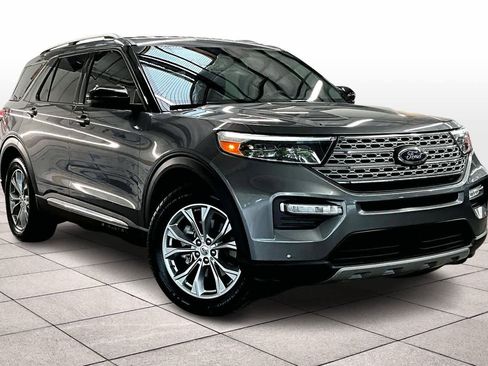 Used 2022 Ford Explorer Limited w/ Equipment Group 301A image 2