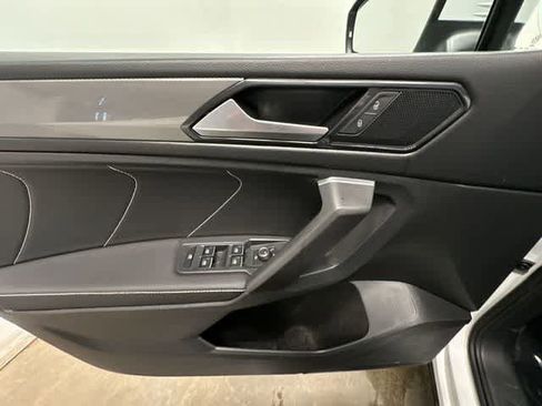 Certified 2023 Volkswagen Tiguan SE image 18