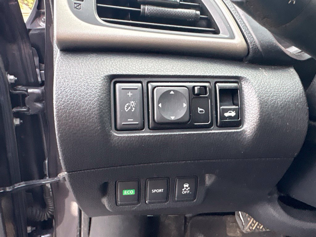 Used 2015 Nissan Sentra SV FWD image 15