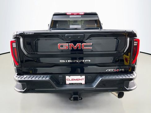 Used 2024 GMC Sierra 2500 AT4X AWD/4WD image 8