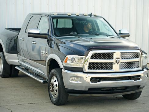 Used 2015 RAM 3500 Laramie image 50
