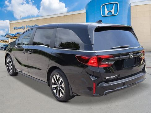 New 2026 Honda Odyssey EX-L image 3