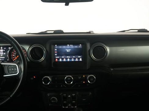Used 2020 Jeep Wrangler Unlimited Sahara AWD/4WD image 19