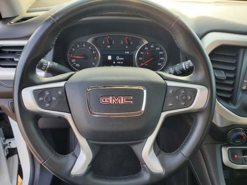 Used 2023 GMC Acadia SLT image 26