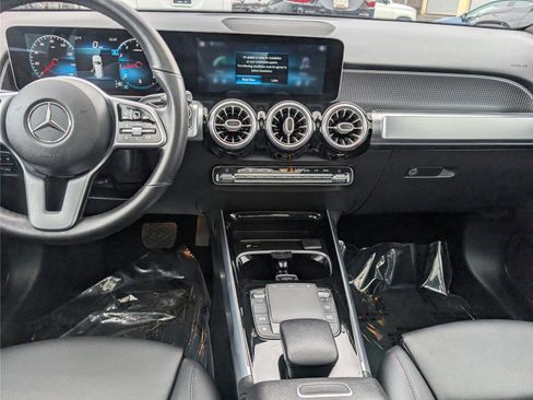 Used 2021 Mercedes-Benz GLB 250 4MATIC image 18