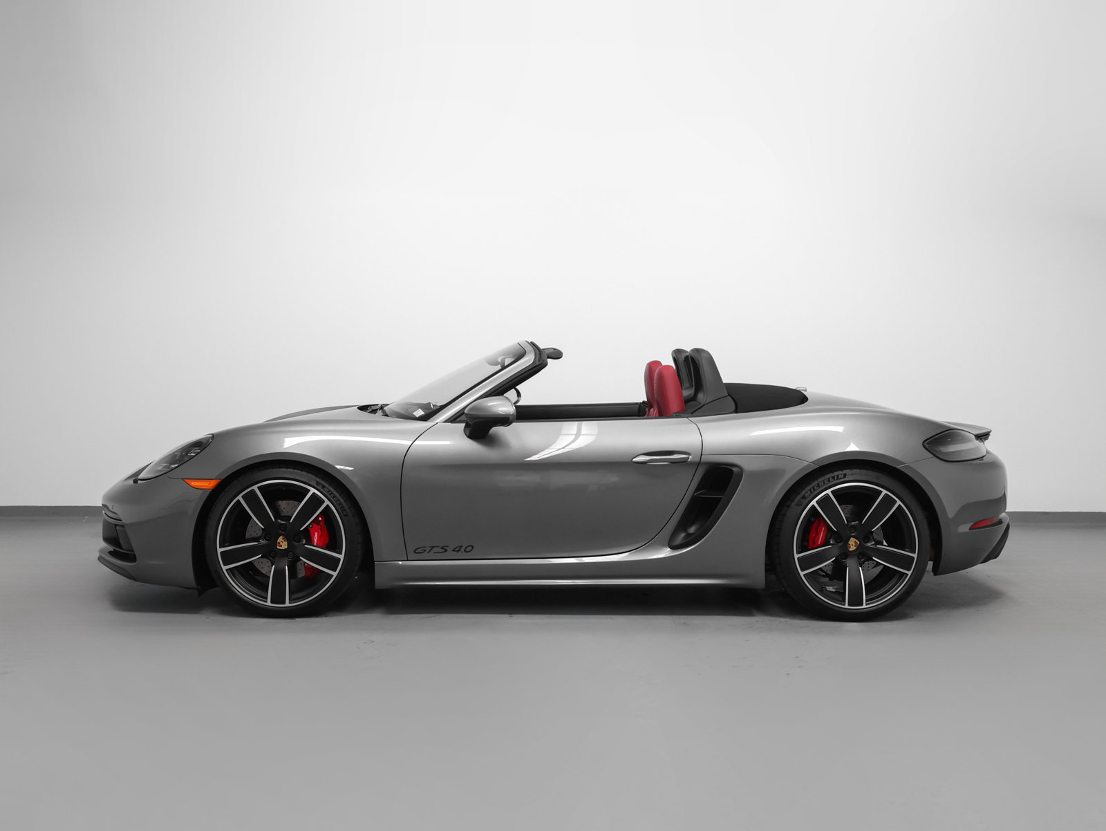 Used 2025 Porsche 718 Boxster GTS RWD image 2