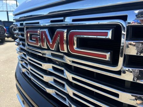 Used 2023 GMC Sierra 1500 Denali w/ Denali Reserve Package image 9