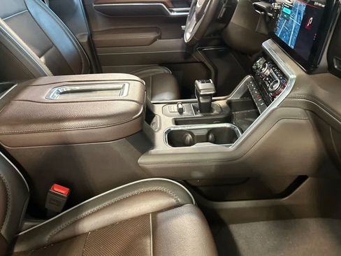 Used 2022 GMC Sierra 1500 Denali AWD/4WD image 17