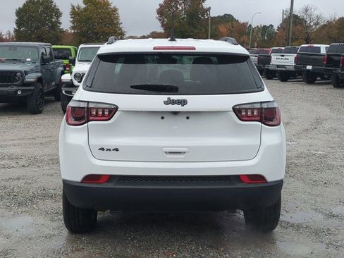 New 2026 Jeep Compass Latitude image 4
