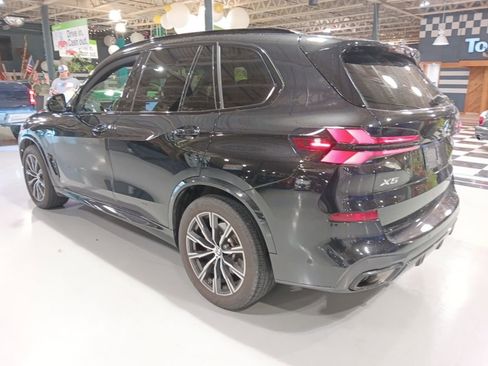 Used 2024 BMW X5 xDrive40i w/ M Sport Package image 8