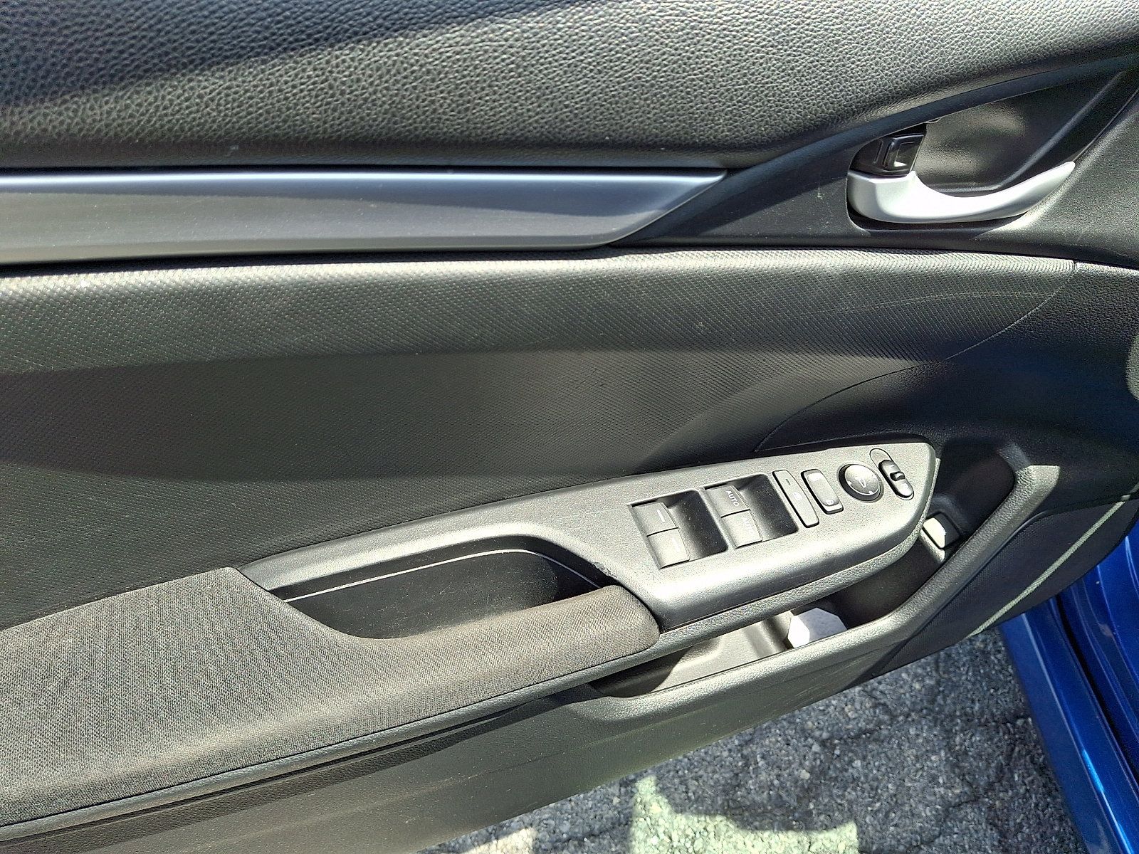 Used 2019 Honda Civic LX image 12