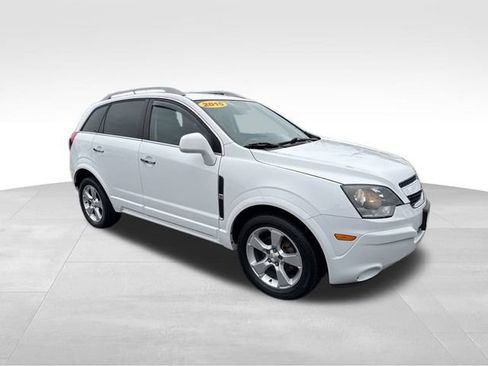 Used 2015 Chevrolet Captiva Sport LT w/ Convenience Package image 3