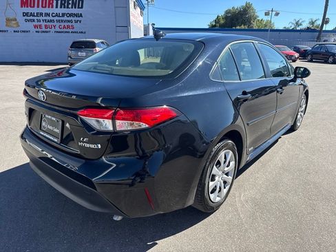 Used 2024 Toyota Corolla LE AWD/4WD image 5
