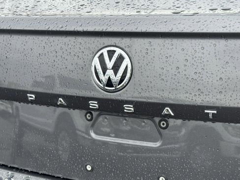 Used 2022 Volkswagen Passat 2.0T SE image 42