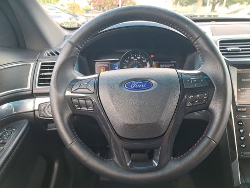 Used 2016 Ford Explorer Sport image 18