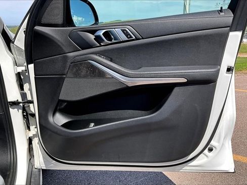 Used 2022 BMW X5 xDrive40i image 28