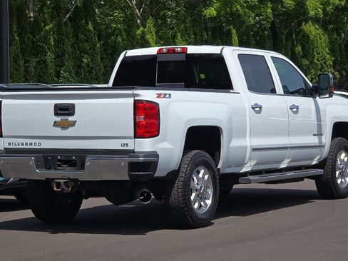 Used 2015 Chevrolet Silverado 3500 LTZ w/ Duramax Plus Package AWD/4WD image 4