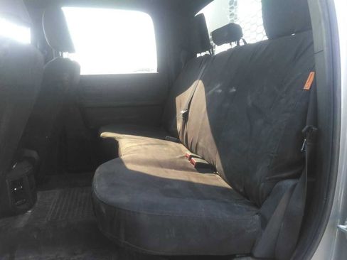 Used 2022 RAM 5500 Tradesman w/ Chrome Appearance Group AWD/4WD image 4