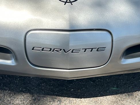 Used 1998 Chevrolet Corvette Coupe w/ Roof Pkg RWD image 24