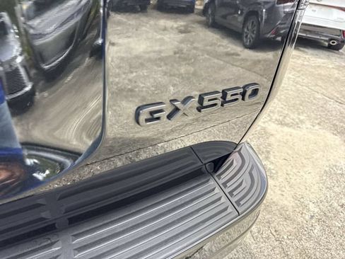 Used 2024 Lexus GX 550 w/ Accessory Package (2T) AWD/4WD image 26