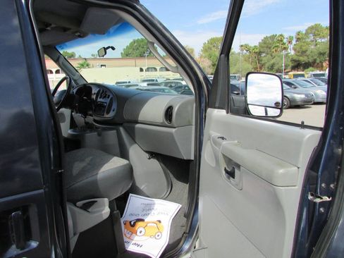 Used 2003 Ford E-150 and Econoline 150 Wagon image 13
