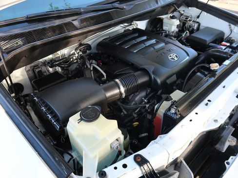 Used 2014 Toyota Sequoia SR5 image 30