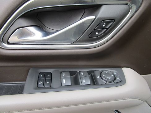 Used 2023 Chevrolet Tahoe LT image 28