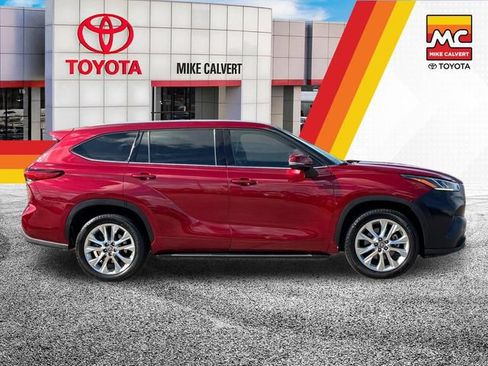 Used 2020 Toyota Highlander Limited FWD image 6