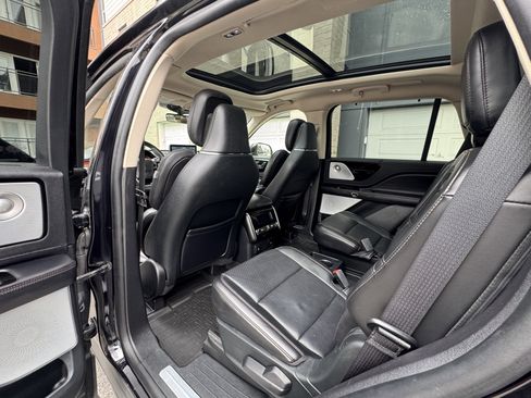 Used 2021 Lincoln Aviator Reserve w/ Equipment Group 208A AWD/4WD image 29