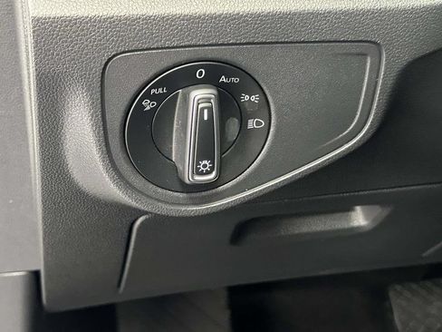 Used 2022 Volkswagen Atlas SE FWD image 19