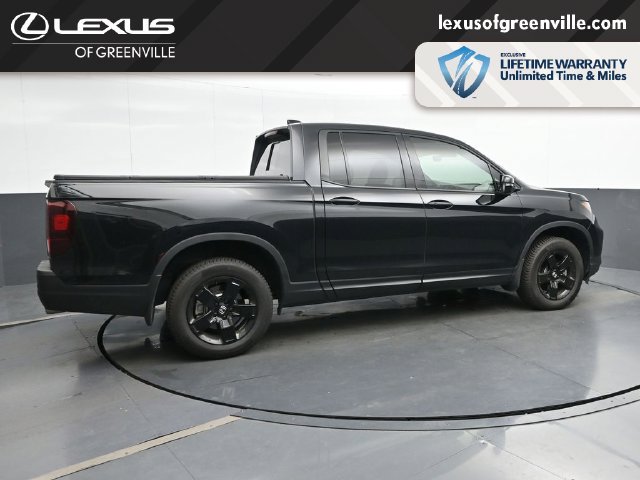 Used 2025 Honda Ridgeline Black Edition image 9