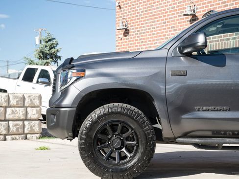 Used 2021 Toyota Tundra Limited w/ Limited Premium Package AWD/4WD image 3